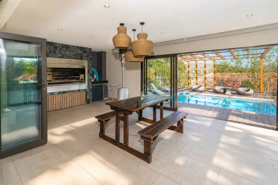 6 Bedroom Property for Sale in Birdwood Estate North West